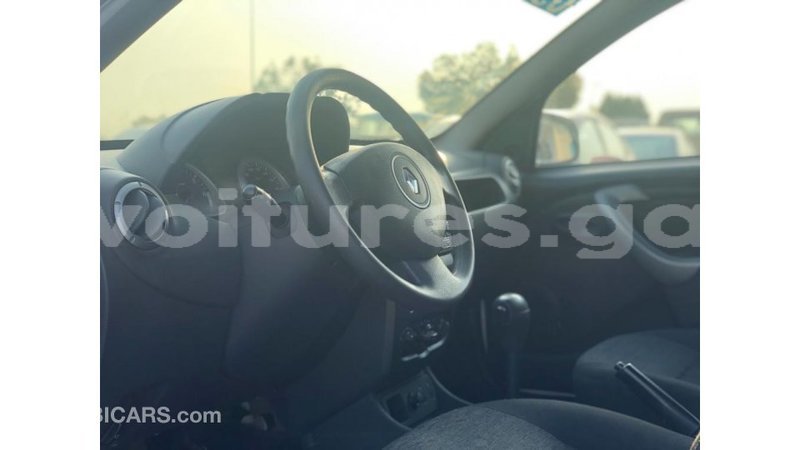 Big with watermark renault duster estuary import dubai 6924