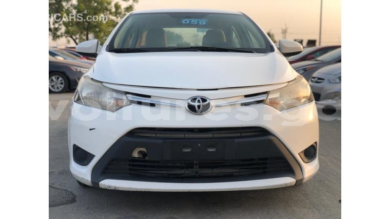 Big with watermark toyota yaris estuary import dubai 6926