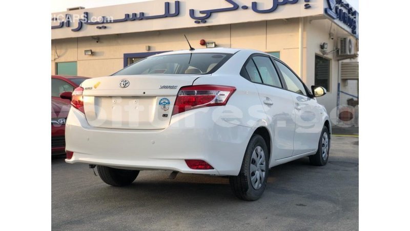 Big with watermark toyota yaris estuary import dubai 6926