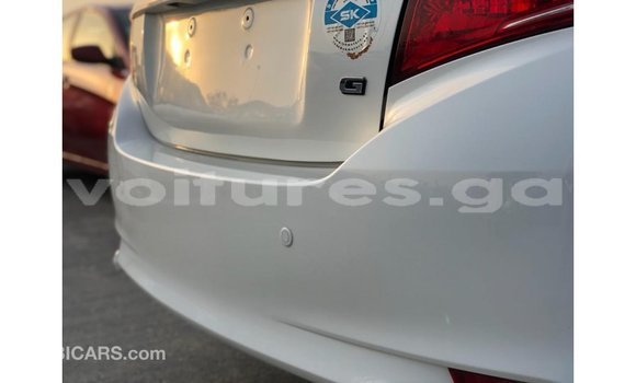 Sayi Imported Toyota Yaris White Mota in Import - Dubai a estuary Sayi Imported Toyota Yaris White Mota in Import - Dubai a estuary