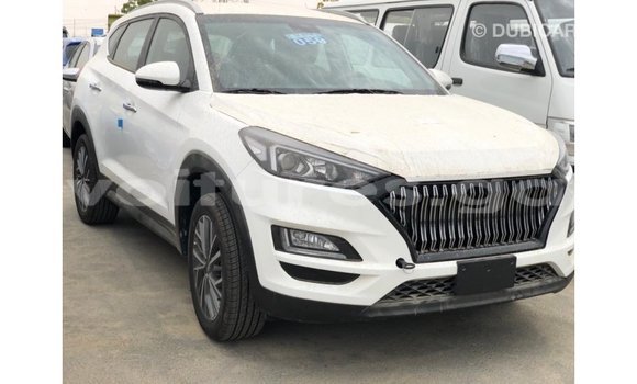 Sayi Imported Hyundai Tucson White Mota in Import - Dubai a estuary Sayi Imported Hyundai Tucson White Mota in Import - Dubai a estuary