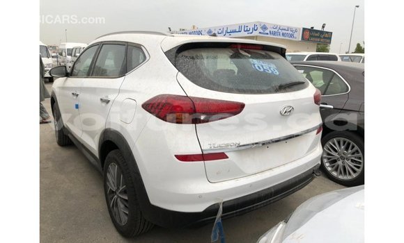 Sayi Imported Hyundai Tucson White Mota in Import - Dubai a estuary Sayi Imported Hyundai Tucson White Mota in Import - Dubai a estuary