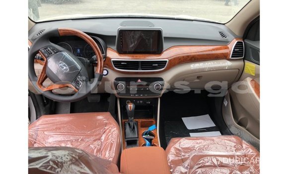 Sayi Imported Hyundai Tucson White Mota in Import - Dubai a estuary Sayi Imported Hyundai Tucson White Mota in Import - Dubai a estuary