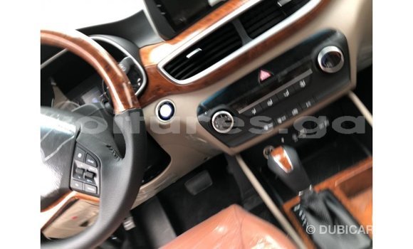 Sayi Imported Hyundai Tucson White Mota in Import - Dubai a estuary Sayi Imported Hyundai Tucson White Mota in Import - Dubai a estuary