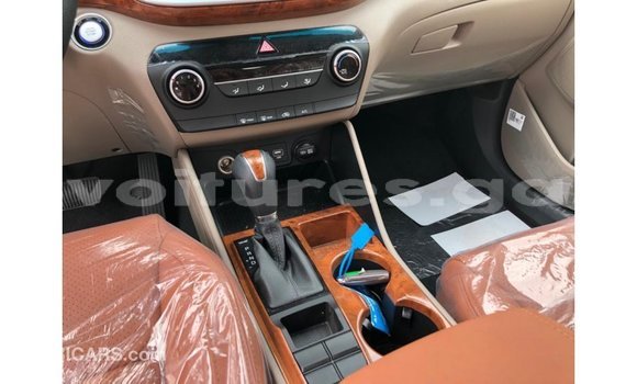 Sayi Imported Hyundai Tucson White Mota in Import - Dubai a estuary Sayi Imported Hyundai Tucson White Mota in Import - Dubai a estuary