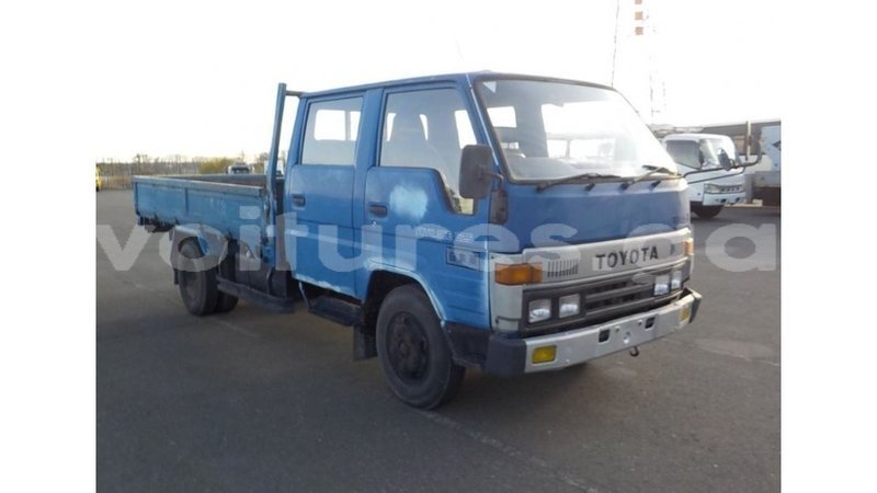 Big with watermark toyota dyna estuary import dubai 6931