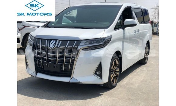 Acheter Import Voiture Toyota Alphard Blanc à Import - Dubai, Estuaire