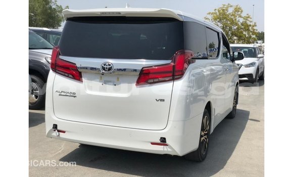 Sayi Imported Toyota Alphard White Mota in Import - Dubai a estuary Sayi Imported Toyota Alphard White Mota in Import - Dubai a estuary