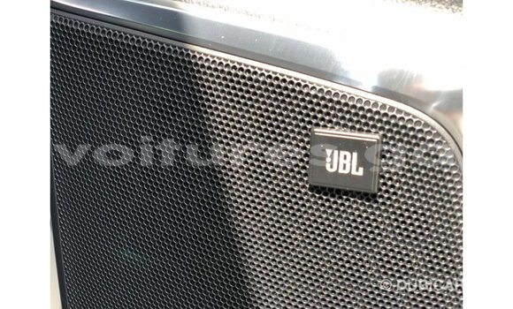 Sayi Imported Toyota Alphard White Mota in Import - Dubai a estuary Sayi Imported Toyota Alphard White Mota in Import - Dubai a estuary