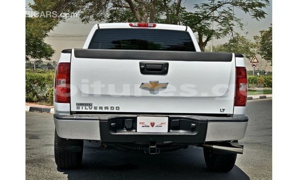 Acheter Import Voiture Chevrolet Silverado Blanc à Import - Dubai, Estuaire Acheter Import Voiture Chevrolet Silverado Blanc à Import - Dubai, Estuaire