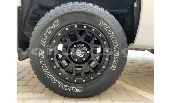 Acheter Import Voiture Chevrolet Silverado Blanc à Import - Dubai, Estuaire Acheter Import Voiture Chevrolet Silverado Blanc à Import - Dubai, Estuaire