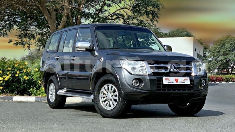 Big with watermark mitsubishi pajero estuary import dubai 6938