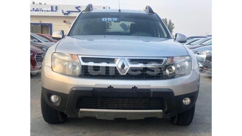 Big with watermark renault duster estuary import dubai 6939