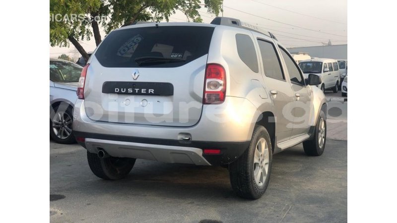 Big with watermark renault duster estuary import dubai 6939