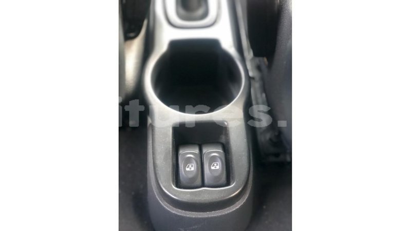 Big with watermark renault duster estuary import dubai 6939