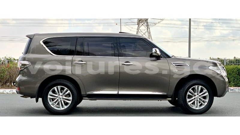 Big with watermark nissan patrol estuary import dubai 6941