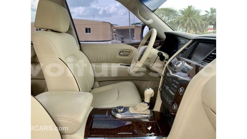 Big with watermark nissan patrol estuary import dubai 6941