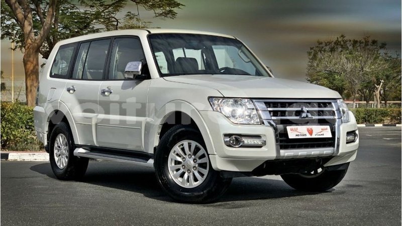 Big with watermark mitsubishi pajero estuary import dubai 6942