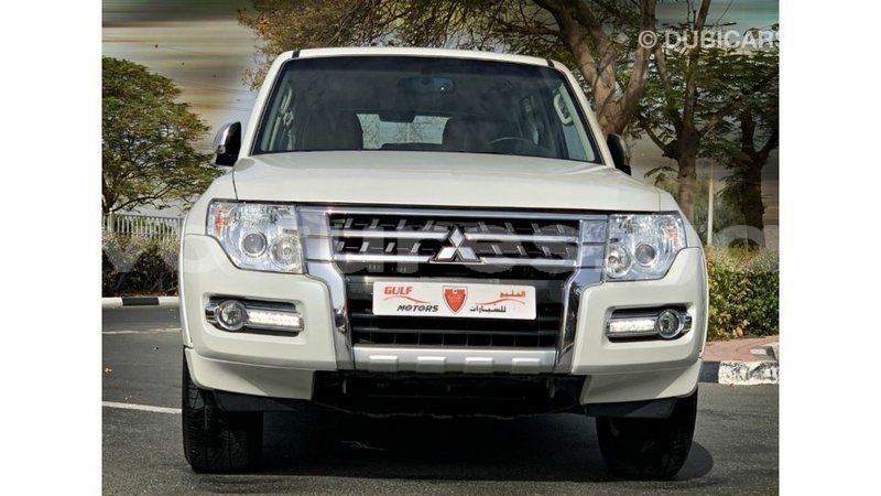 Big with watermark mitsubishi pajero estuary import dubai 6942