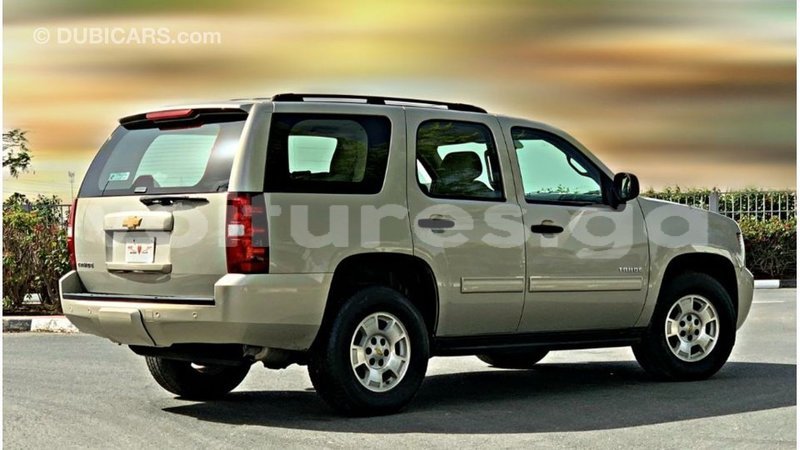 Big with watermark chevrolet tahoe estuary import dubai 6944