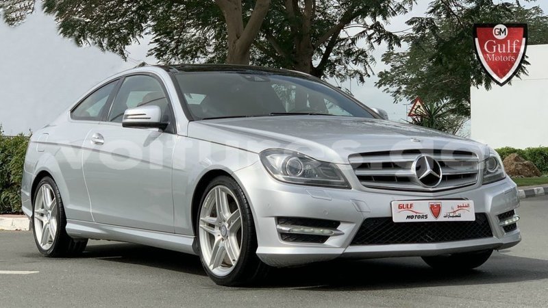 Big with watermark mercedes benz 190 estuary import dubai 6947