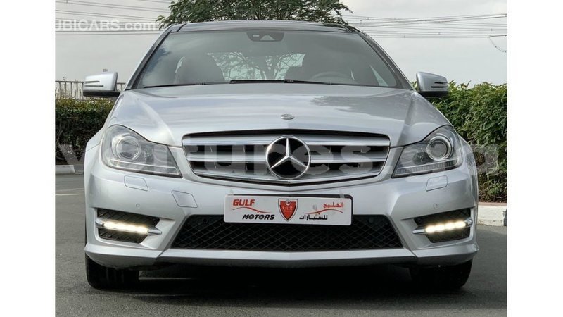 Big with watermark mercedes benz 190 estuary import dubai 6947