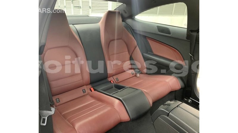 Big with watermark mercedes benz 190 estuary import dubai 6947