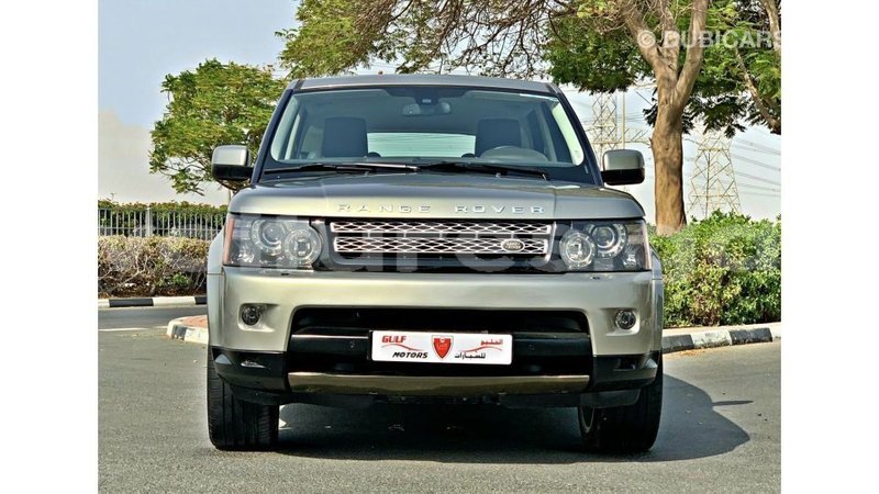 Big with watermark land rover range rover estuary import dubai 6948