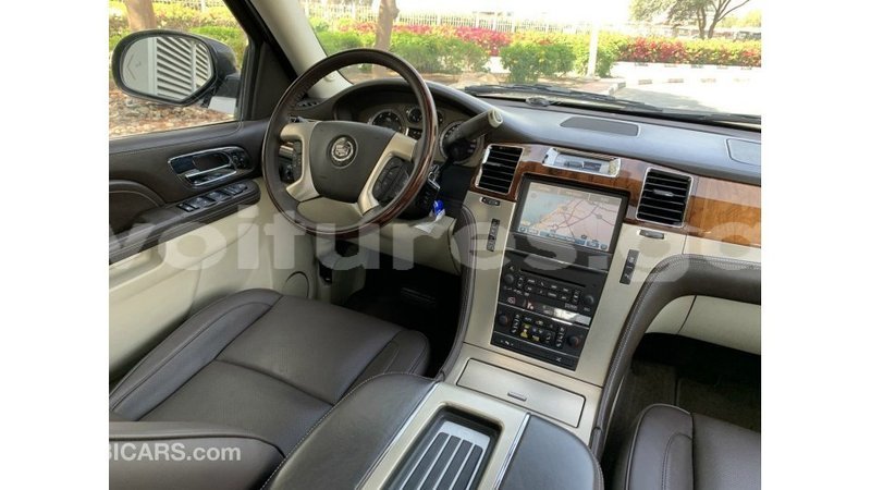 Big with watermark cadillac escalade estuary import dubai 6949