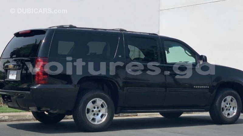 Big with watermark chevrolet suburban estuary import dubai 6953