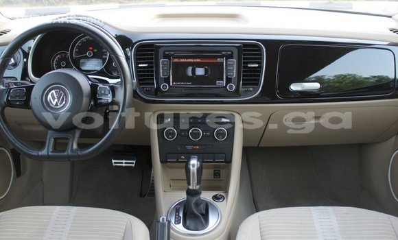 Acheter Import Voiture Volkswagen Beetle Bleu à Import - Dubai, Estuaire Acheter Import Voiture Volkswagen Beetle Bleu à Import - Dubai, Estuaire