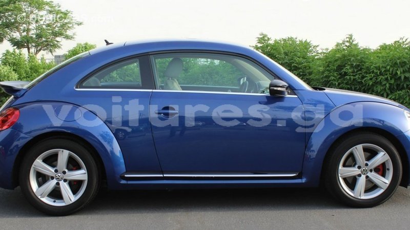 Big with watermark volkswagen beetle estuary import dubai 6954