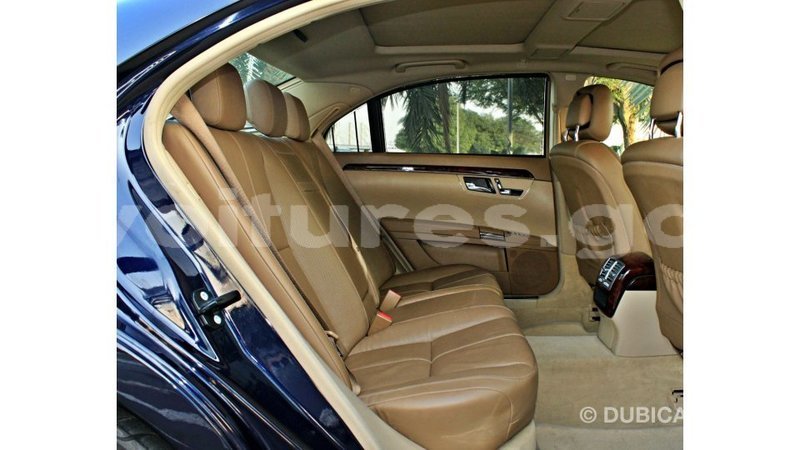 Big with watermark mercedes benz 200 estuary import dubai 6958