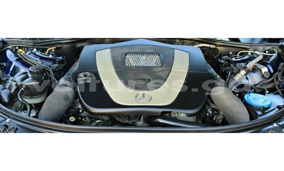 Acheter Import Voiture Mercedes-Benz 200 Bleu à Import - Dubai, Estuaire Acheter Import Voiture Mercedes-Benz 200 Bleu à Import - Dubai, Estuaire