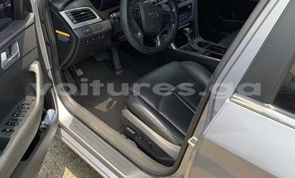 Acheter Occasion Voiture Hyundai Sonata Gris à Lalara, Woleu-Ntem Acheter Occasion Voiture Hyundai Sonata Gris à Lalara, Woleu-Ntem