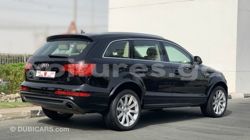 Big with watermark audi q7 estuary import dubai 6963