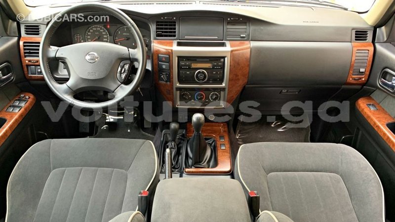 Big with watermark nissan safari estuary import dubai 6965