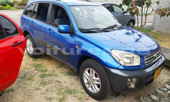 Acheter Occasion Voiture Toyota RAV4 Bleu à Lalara, Woleu-Ntem Acheter Occasion Voiture Toyota RAV4 Bleu à Lalara, Woleu-Ntem