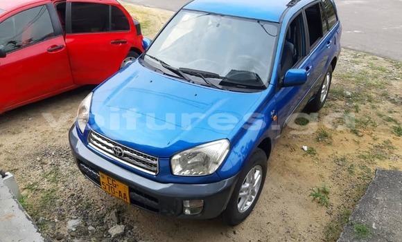 Acheter Occasion Voiture Toyota RAV4 Bleu à Lalara, Woleu-Ntem Acheter Occasion Voiture Toyota RAV4 Bleu à Lalara, Woleu-Ntem