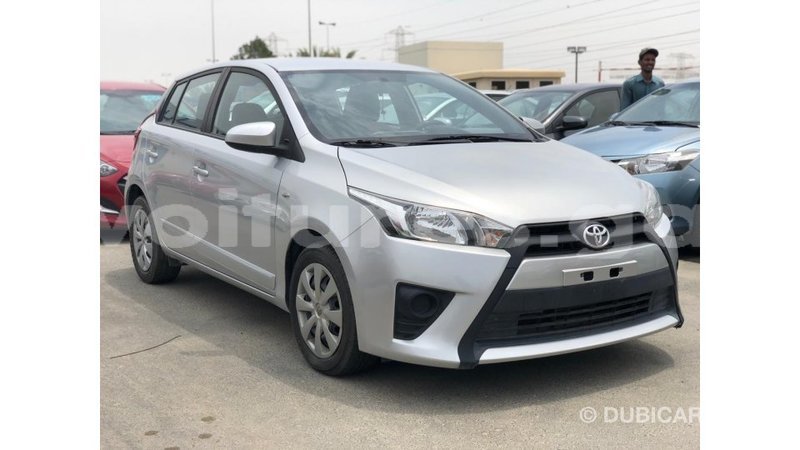 Big with watermark toyota yaris estuary import dubai 6972