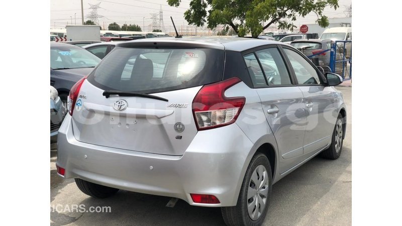 Big with watermark toyota yaris estuary import dubai 6972