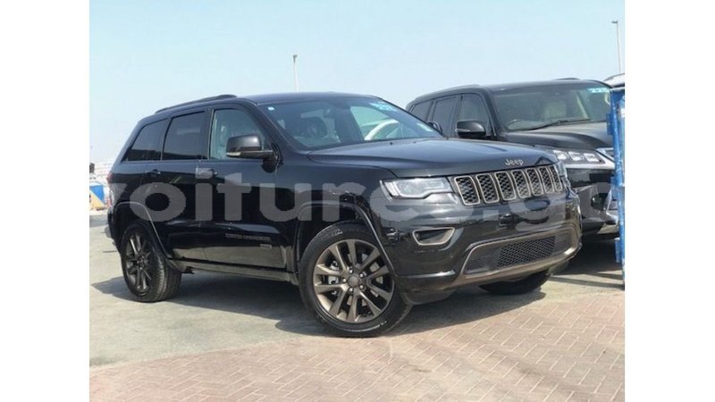 Big with watermark jeep cherokee estuary import dubai 6973