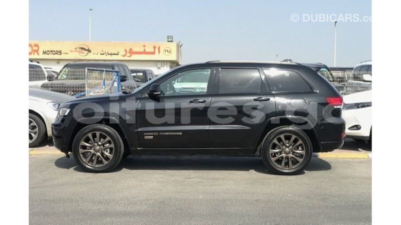 Big with watermark jeep cherokee estuary import dubai 6973