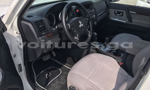 Acheter Occasion Voiture Mitsubishi Pajero Blanc à Lalara, Woleu-Ntem Acheter Occasion Voiture Mitsubishi Pajero Blanc à Lalara, Woleu-Ntem