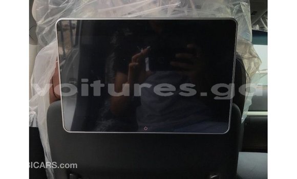 Acheter Import Voiture Toyota Land Cruiser Blanc à Import - Dubai, Estuaire Acheter Import Voiture Toyota Land Cruiser Blanc à Import - Dubai, Estuaire