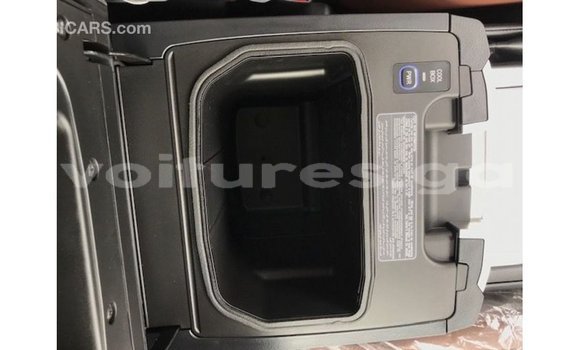 Acheter Import Voiture Toyota Land Cruiser Blanc à Import - Dubai, Estuaire Acheter Import Voiture Toyota Land Cruiser Blanc à Import - Dubai, Estuaire