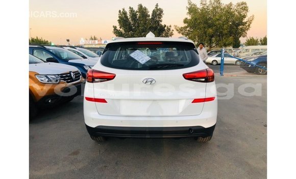 Buy Import Hyundai Tucson White Car in Import - Dubai in Estuary Buy Import Hyundai Tucson White Car in Import - Dubai in Estuary