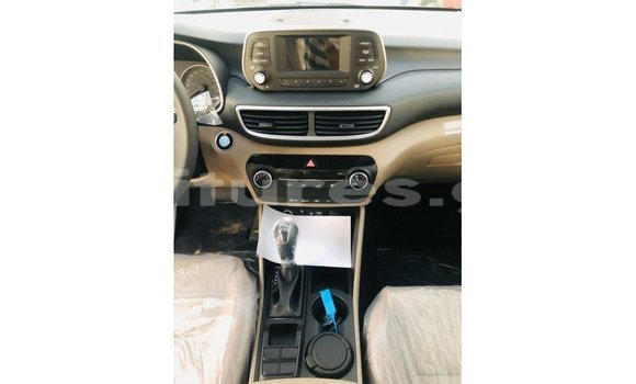Buy Import Hyundai Tucson White Car in Import - Dubai in Estuary Buy Import Hyundai Tucson White Car in Import - Dubai in Estuary