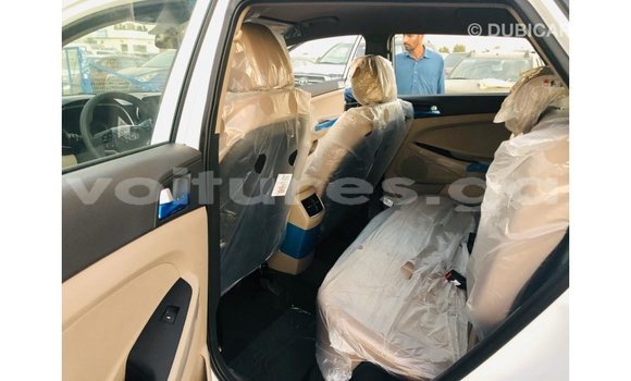 Buy Import Hyundai Tucson White Car in Import - Dubai in Estuary Buy Import Hyundai Tucson White Car in Import - Dubai in Estuary