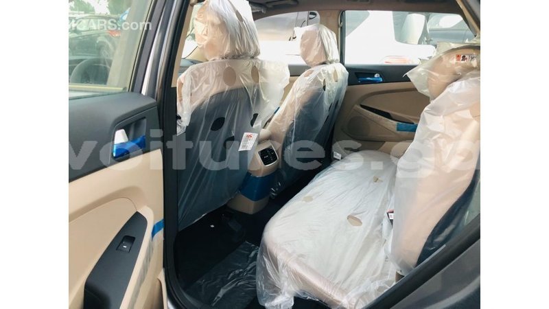 Big with watermark hyundai tucson estuary import dubai 6978